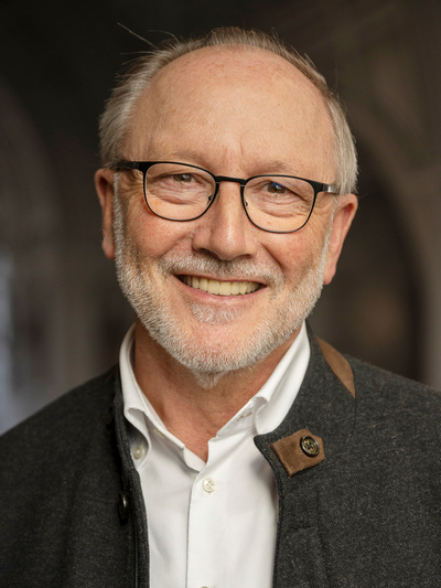 Pater karl Kern SJ, Präses der MMK